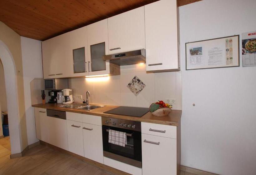 Apartament 3 Dormitoris, Landhaus Granat