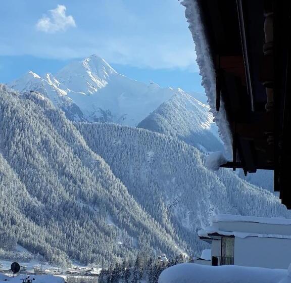 Apartament 3 Dormitoris, Landhaus Granat