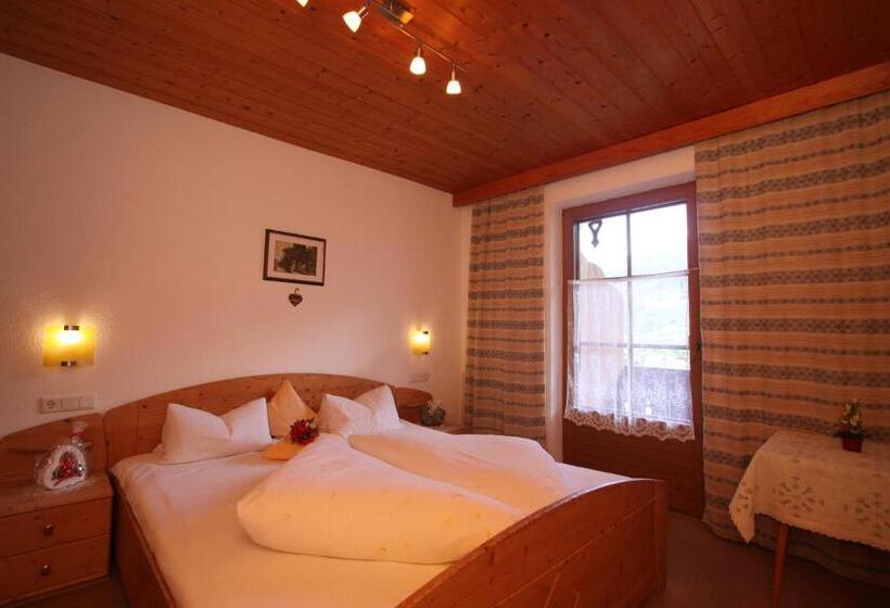 Apartament 3 Dormitoris, Landhaus Granat