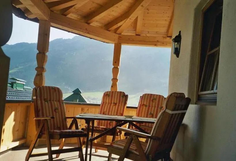 آپارتمان 2 خوابه با بالکن, Landhaus Granat