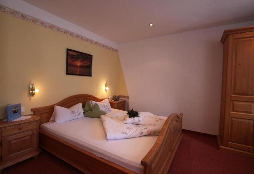 Habitació Estàndard amb Balconada, Landhaus Granat