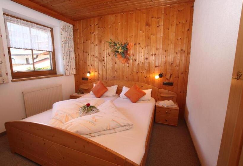 Habitació Estàndard amb Balconada, Landhaus Granat