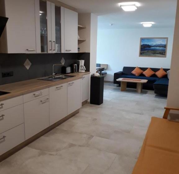 Apartament 3 Dormitoris, Landhaus Granat