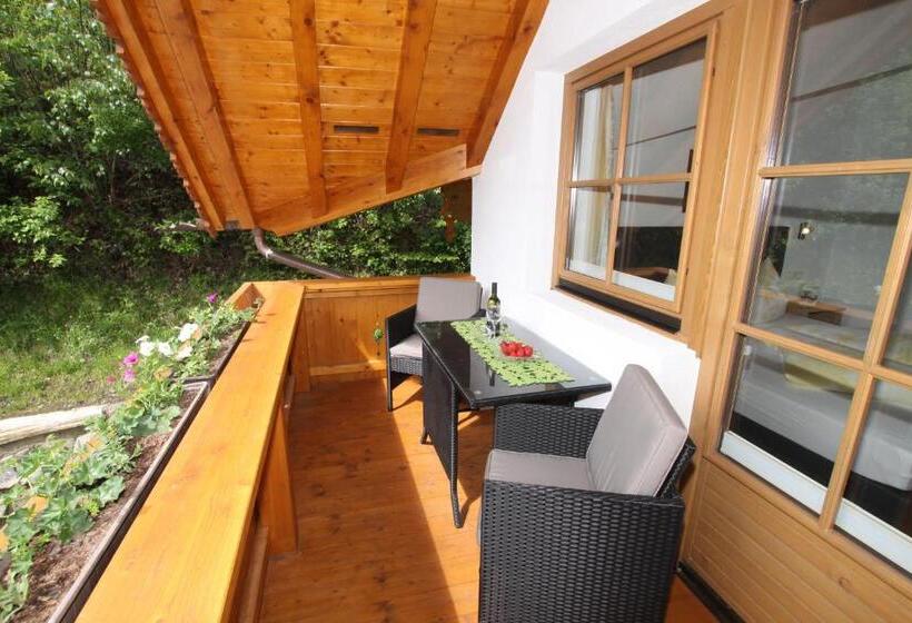 Apartament 3 Dormitoris, Landhaus Granat