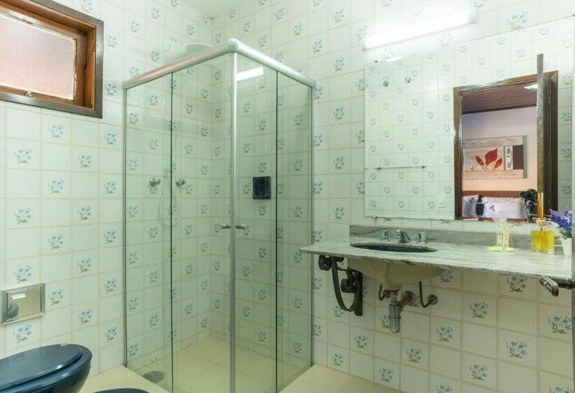 חדר בסיסי לשלושה, Pousada Avenida