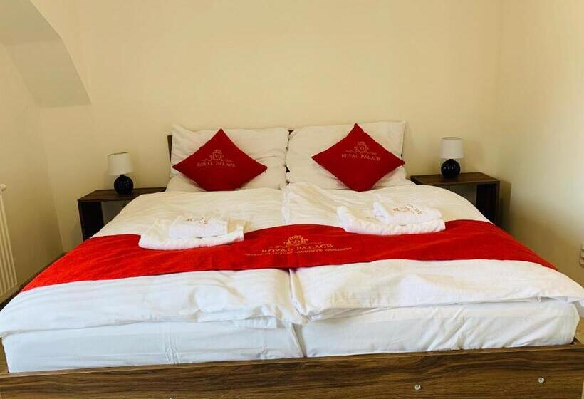 דירת חדר, Pension Vidhous 1