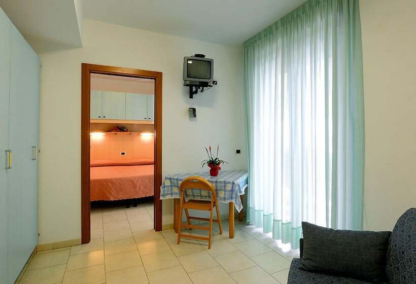 آپارتمان 1 خوابه با بالکن, Residence Margherita