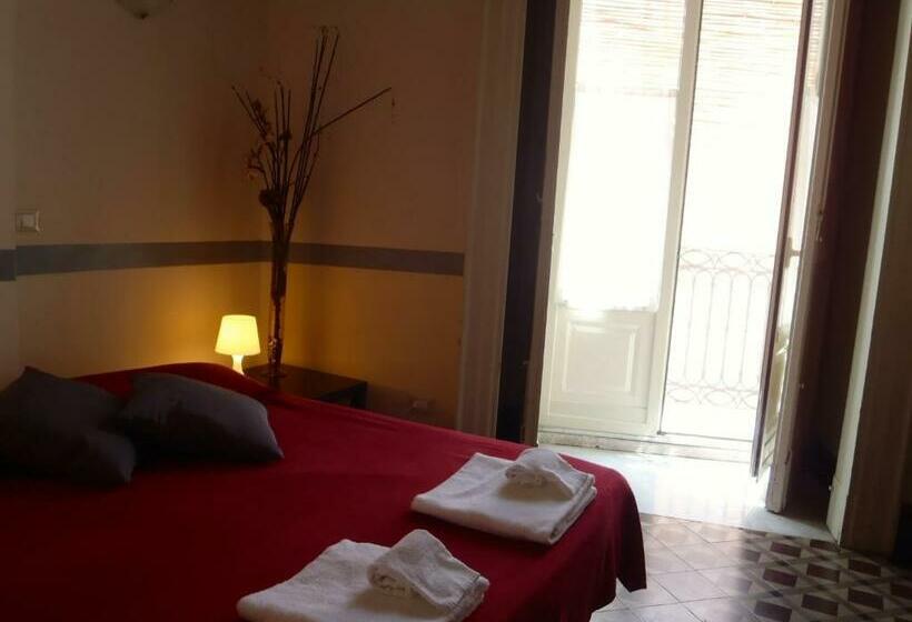 غرفة قياسية, Gianluca's Room