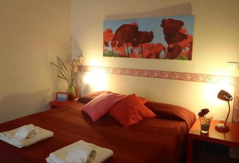 غرفة قياسية رباعية, Gianluca's Room