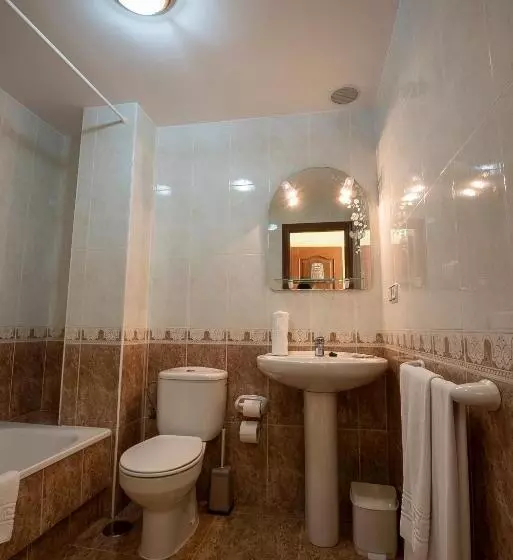 Standard Kolmen Hengen Huone, Hostal O Camouco