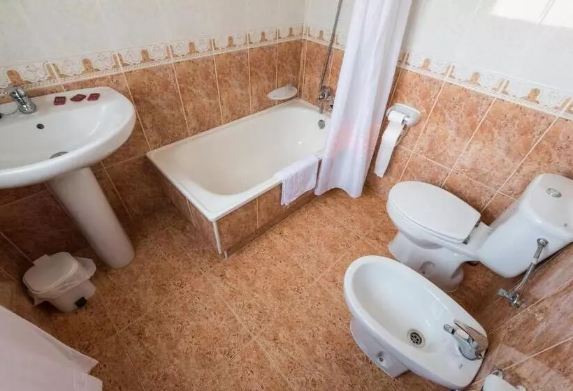 Economy-huone, Hostal O Camouco