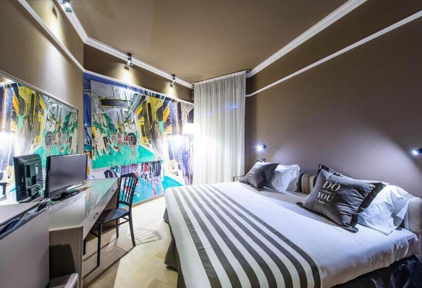 اتاق سوپریور, Admiral Art