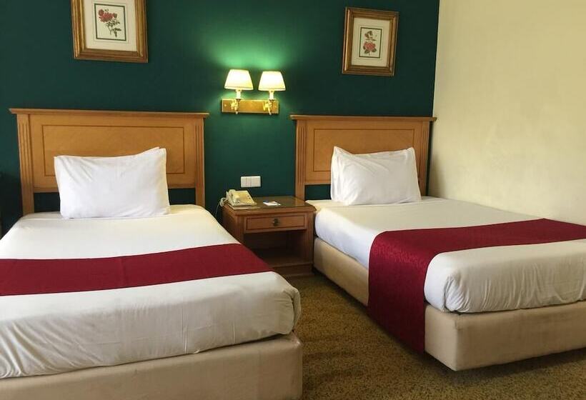 اتاق استاندارد, Amarante Pyramids