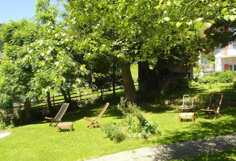 Номер Economy, Blumental