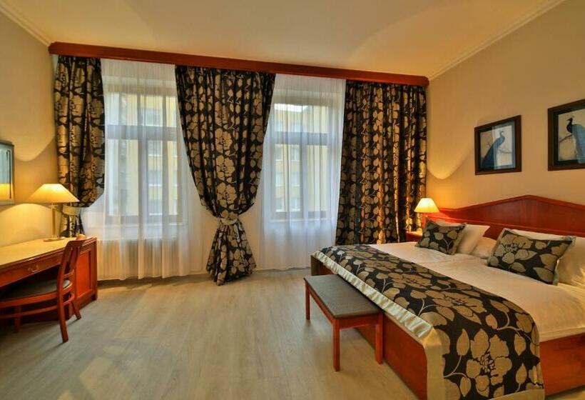 스탠다드 룸, Carlton