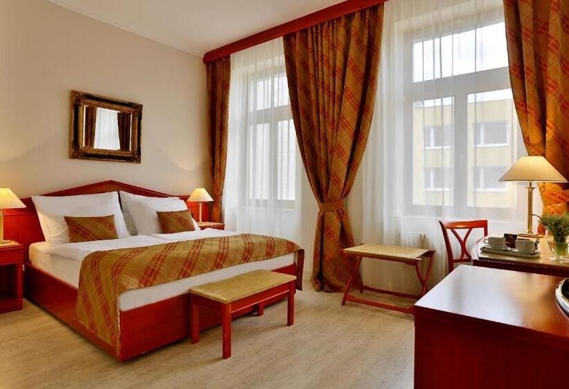 스탠다드 싱글 룸, Carlton