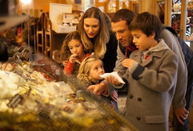 家庭间, Ciutat De Girona