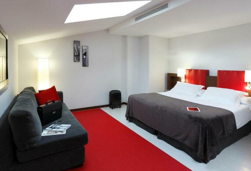 浪漫感的房间, Ciutat De Girona