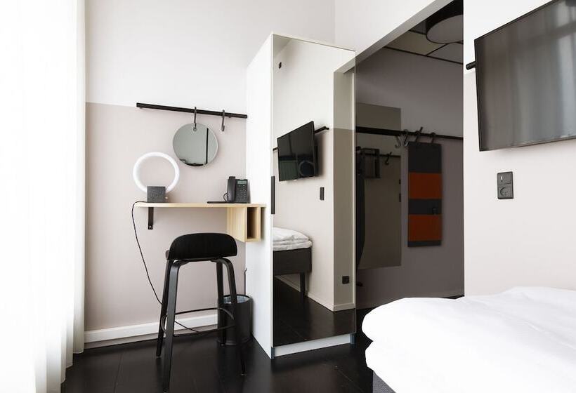 标准单人间, Cph