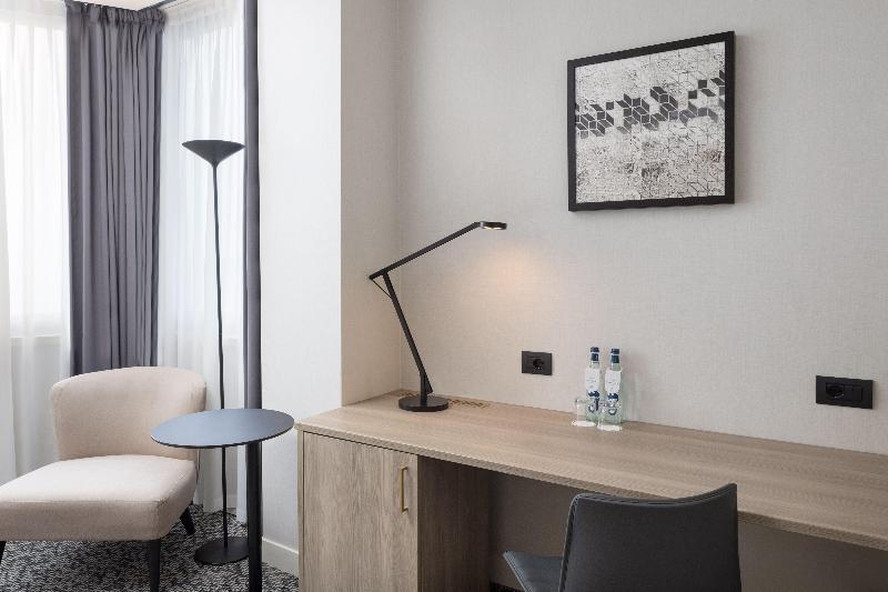 带大床的标准间, Crowne Plaza Milan Linate, An Ihg