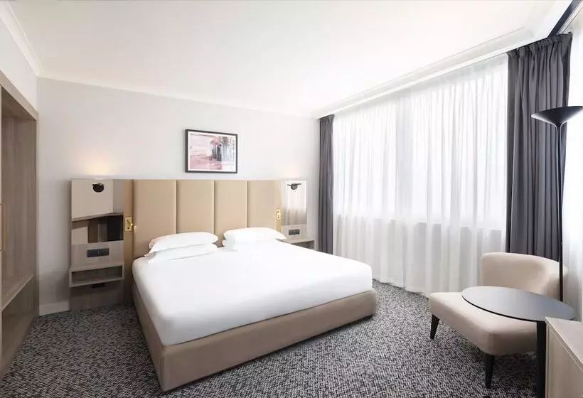 اتاق پرمیوم, Crowne Plaza Milan Linate, An Ihg