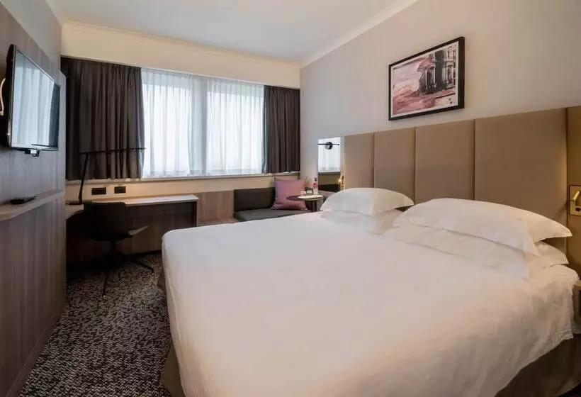 اتاق پرمیوم, Crowne Plaza Milan Linate, An Ihg