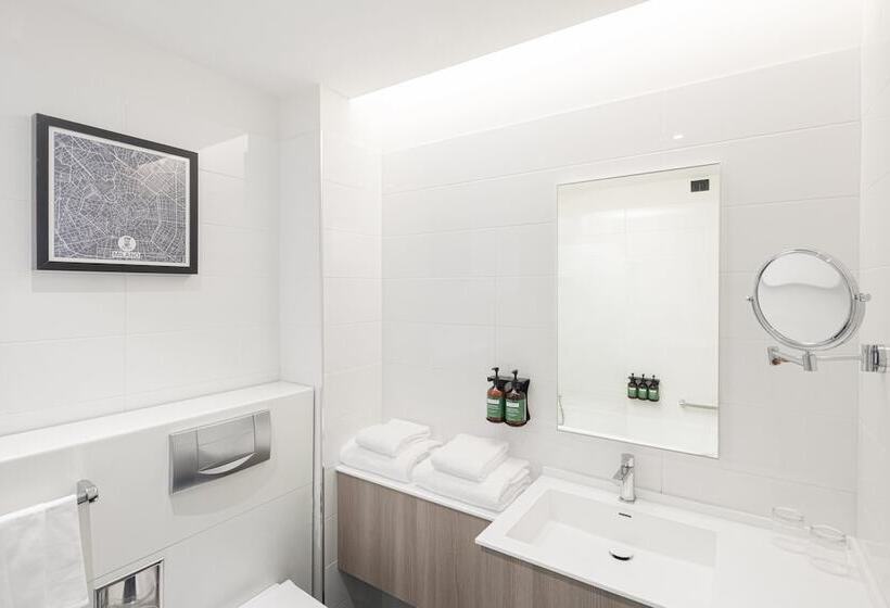 Номер Премиум, Crowne Plaza Milan Linate, An Ihg