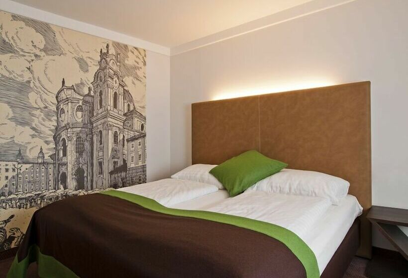 Quarto Triplo Standart, Der Salzburger Hof