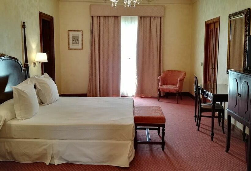 سوییت جونیور, Duques De Medinaceli