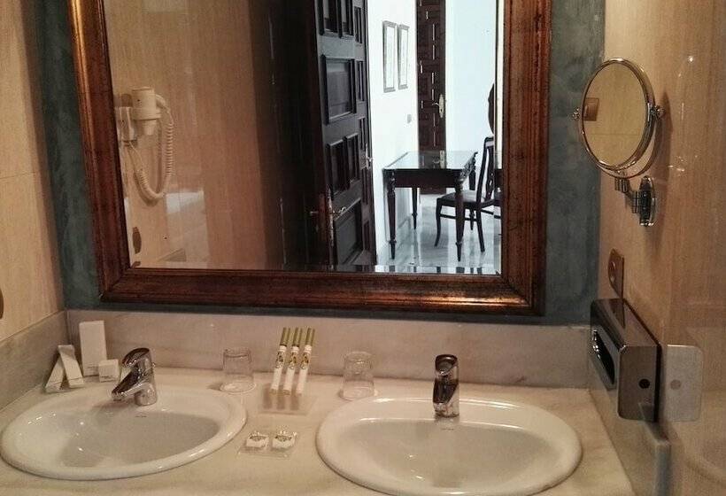 سوییت جونیور, Duques De Medinaceli