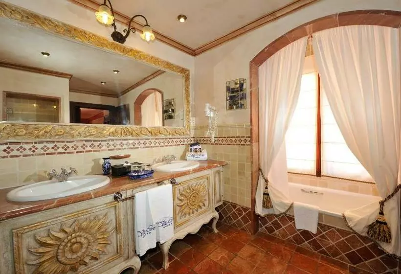 オーシャンビュージュニアスイート, Europe Villa Cortes Gl