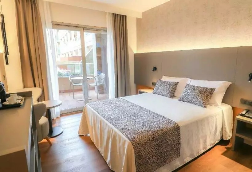 اتاق استاندارد با چشم‌انداز استخر, Golden Bahia De Tossa & Spa 4 Sup