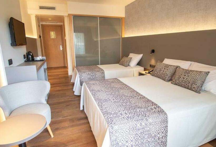 Четырехместный Номер Стандарт, Golden Bahia De Tossa & Spa 4 Sup