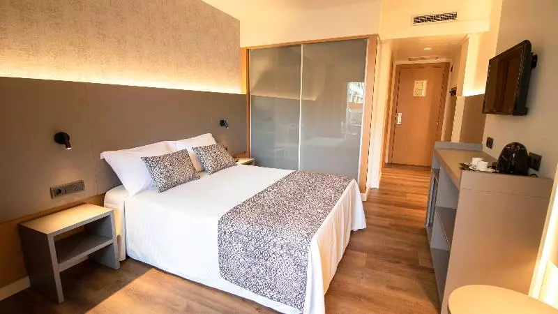 اتاق استاندارد با چشم‌انداز استخر, Golden Bahia De Tossa & Spa 4 Sup