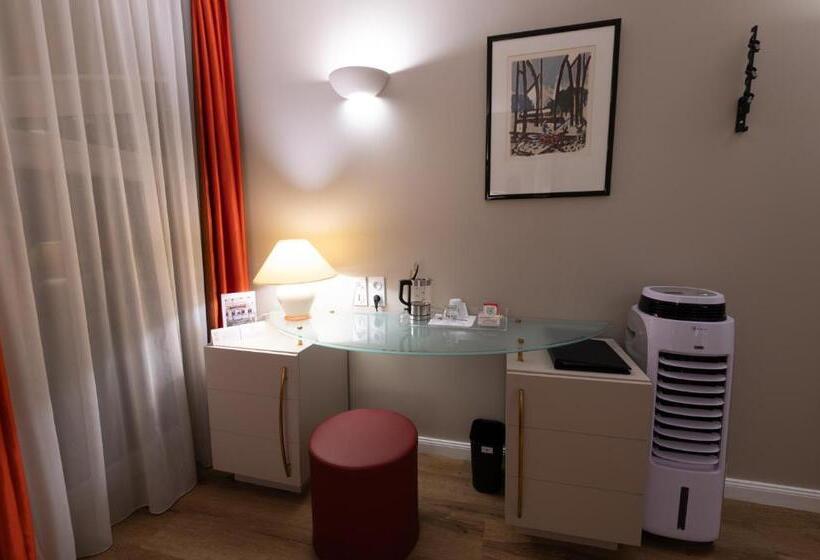 스탠다드 룸, Grand Hôtel Du Tonneau D Or