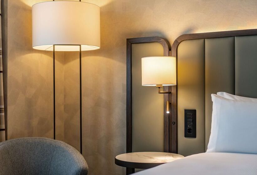 Номер Deluxe, Hilton Sofia