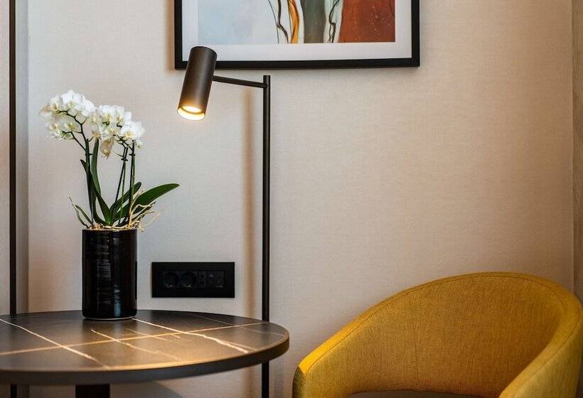 غرفة تنفيذية, Hilton Sofia