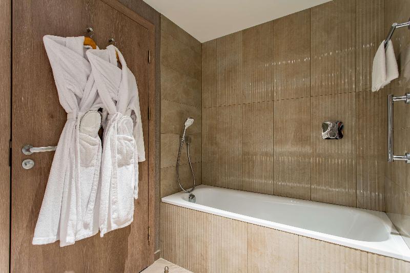 جناح إدارى, Hilton Sofia