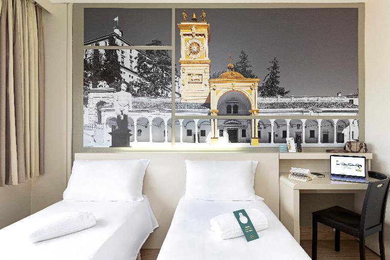 Номер Deluxe, Hilton Sofia
