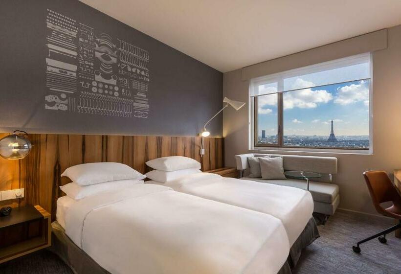 Номер Deluxe с Видом, Hyatt Regency Paris Etoile
