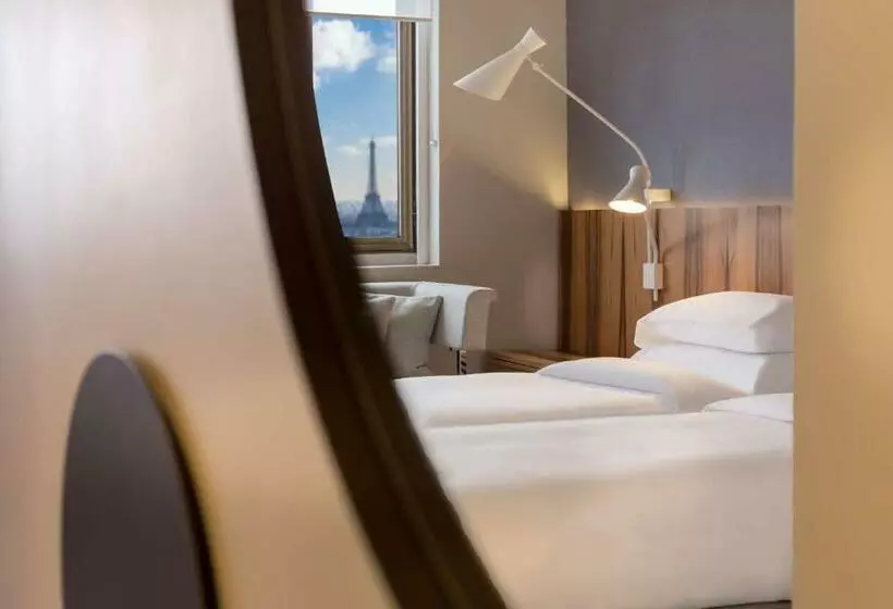 景色の見えるデラックスルーム, Hyatt Regency Paris Etoile