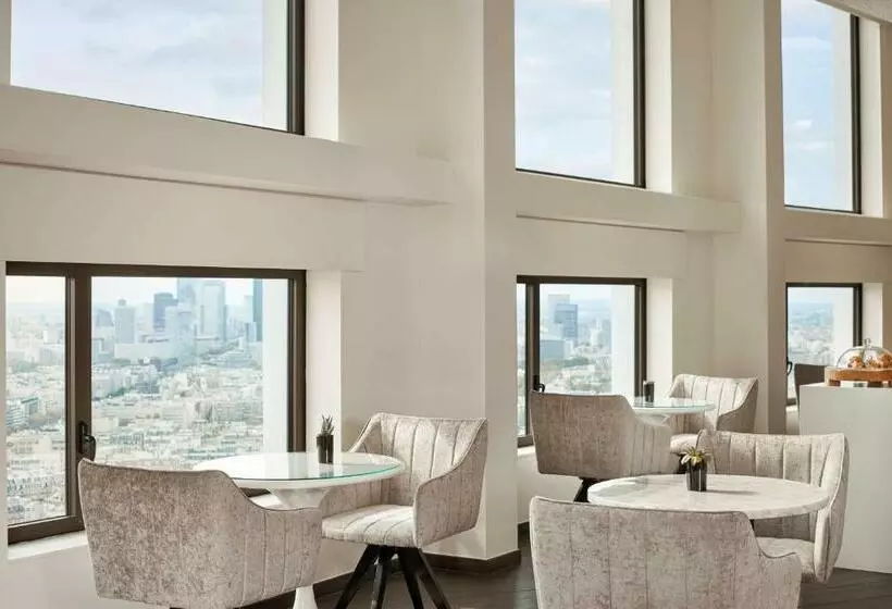 クラブルーム, Hyatt Regency Paris Etoile
