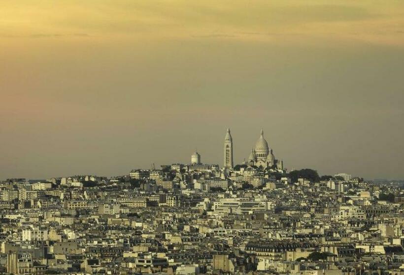 Номер Deluxe с Видом, Hyatt Regency Paris Etoile