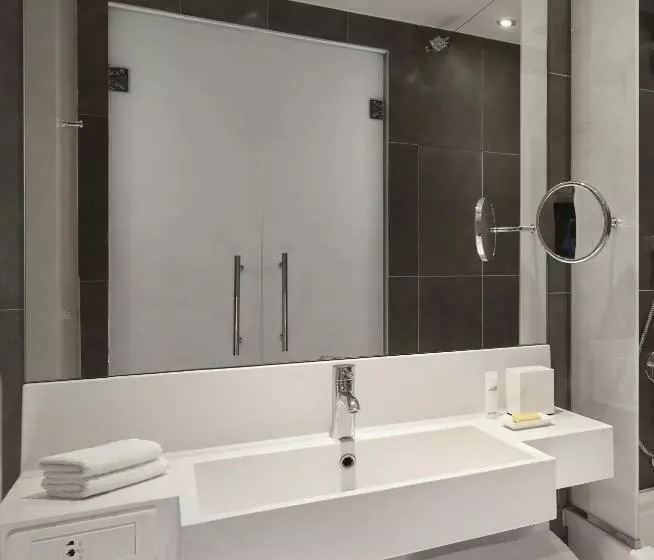 スタンダードルーム, Hyatt Regency Paris Etoile