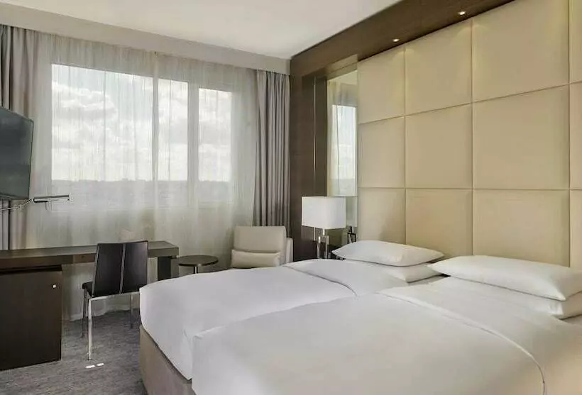 スタンダードルーム, Hyatt Regency Paris Etoile
