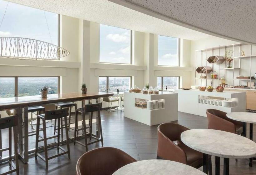 Люкс Кровать Кинг, Hyatt Regency Paris Etoile