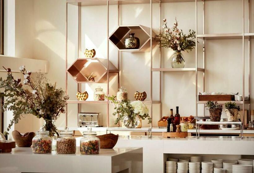 Президентский Люкс, Hyatt Regency Paris Etoile