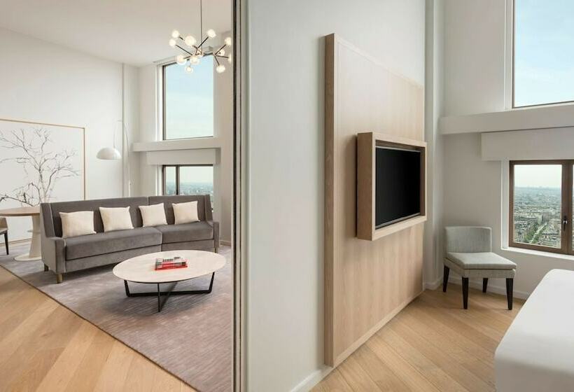 Люкс, Hyatt Regency Paris Etoile