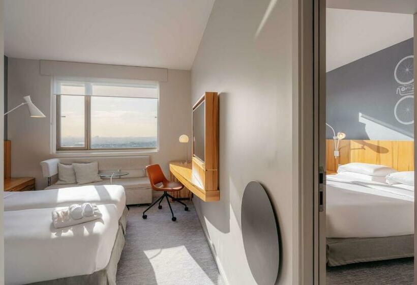 اتاق خانوادگی, Hyatt Regency Paris Etoile