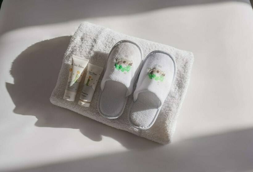 Семейный Номер, Hyatt Regency Paris Etoile